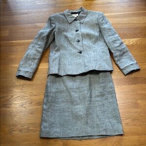 Women's Skirt Suit Irish Linen. Lined